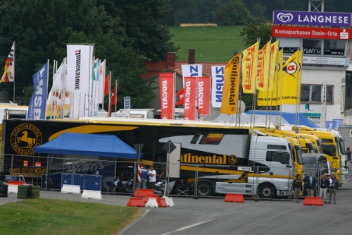 08_6_Fahrerlager9188
